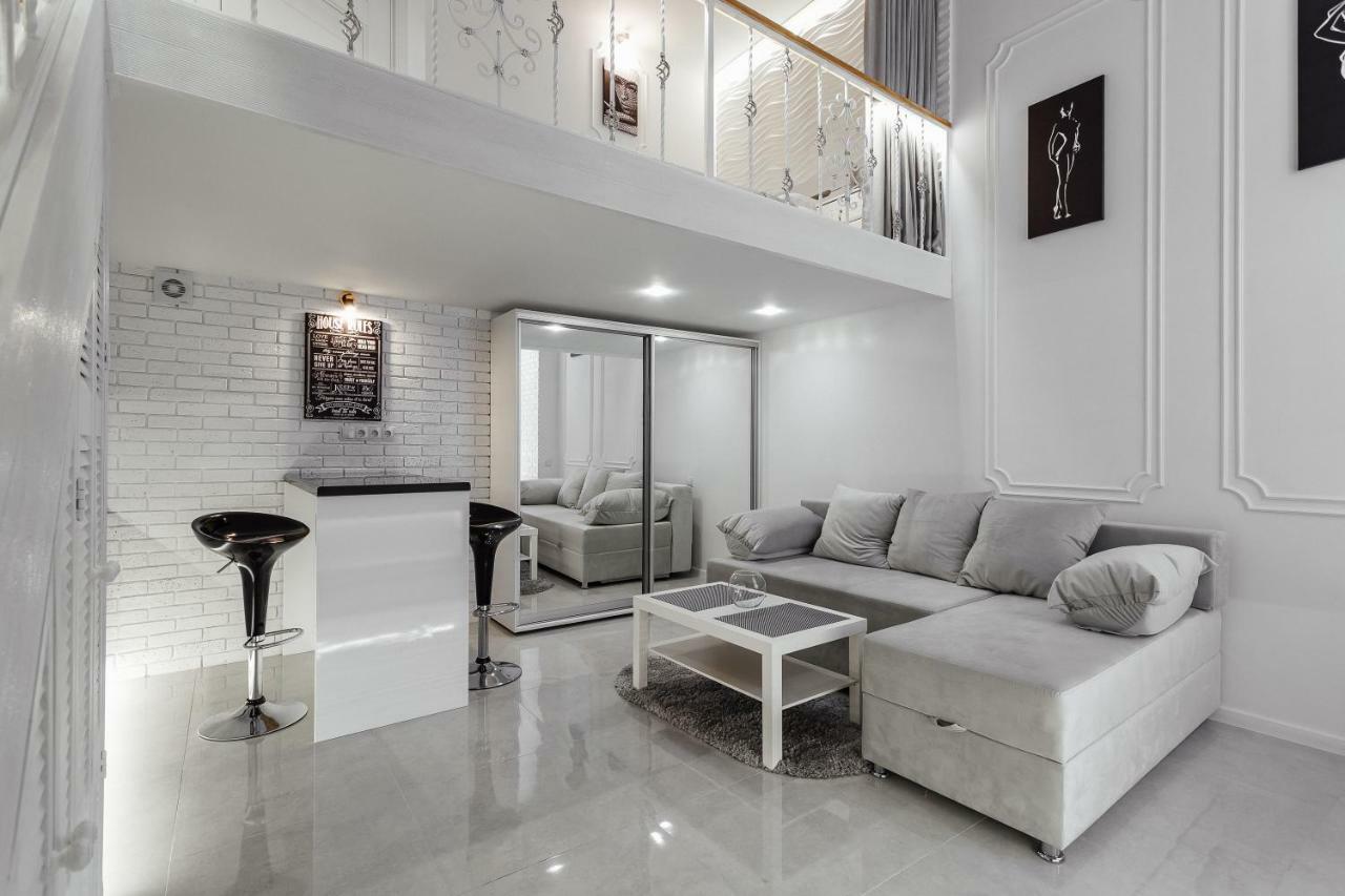 Двухуровневая Квартира Студия Odessa Exterior foto